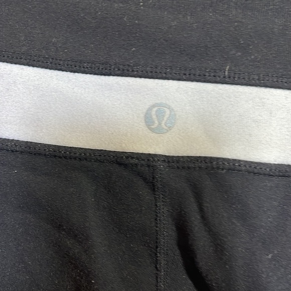 Lululemon groove pant size 4 - Picture 5 of 5